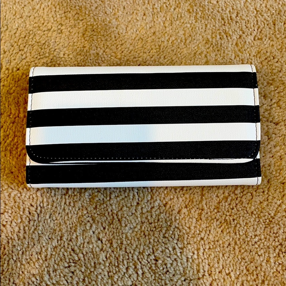 KUT FROM THE KLOTH WALLET